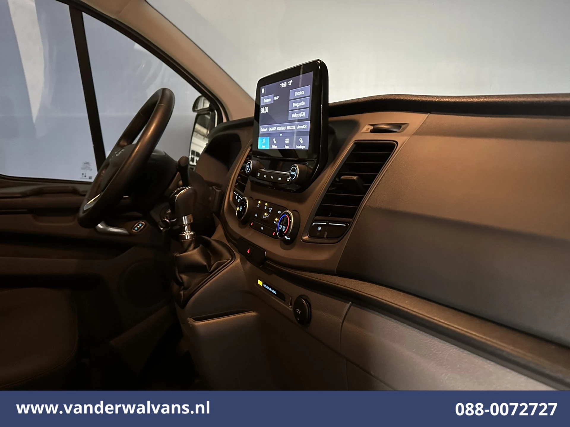 Ford Transit Custom 2023 - 2.0 TDCI 130pk L2H1 Euro6 Airco | Camera | 2800kg Trekhaak | LED | Android Auto Bild 15