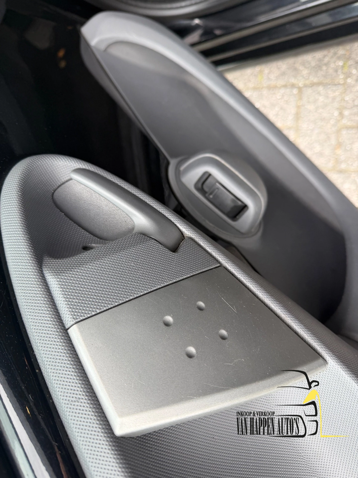 Toyota Aygo 2011 - 1.0-12V Now Bild 16
