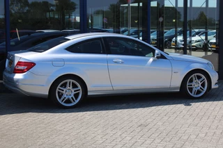 Mercedes-Benz C-Klasse 2011 - Coupé 180 AUT7 Ambition NAVI 18'' <<ZEER NETTE AUTO>> afbeelding 3