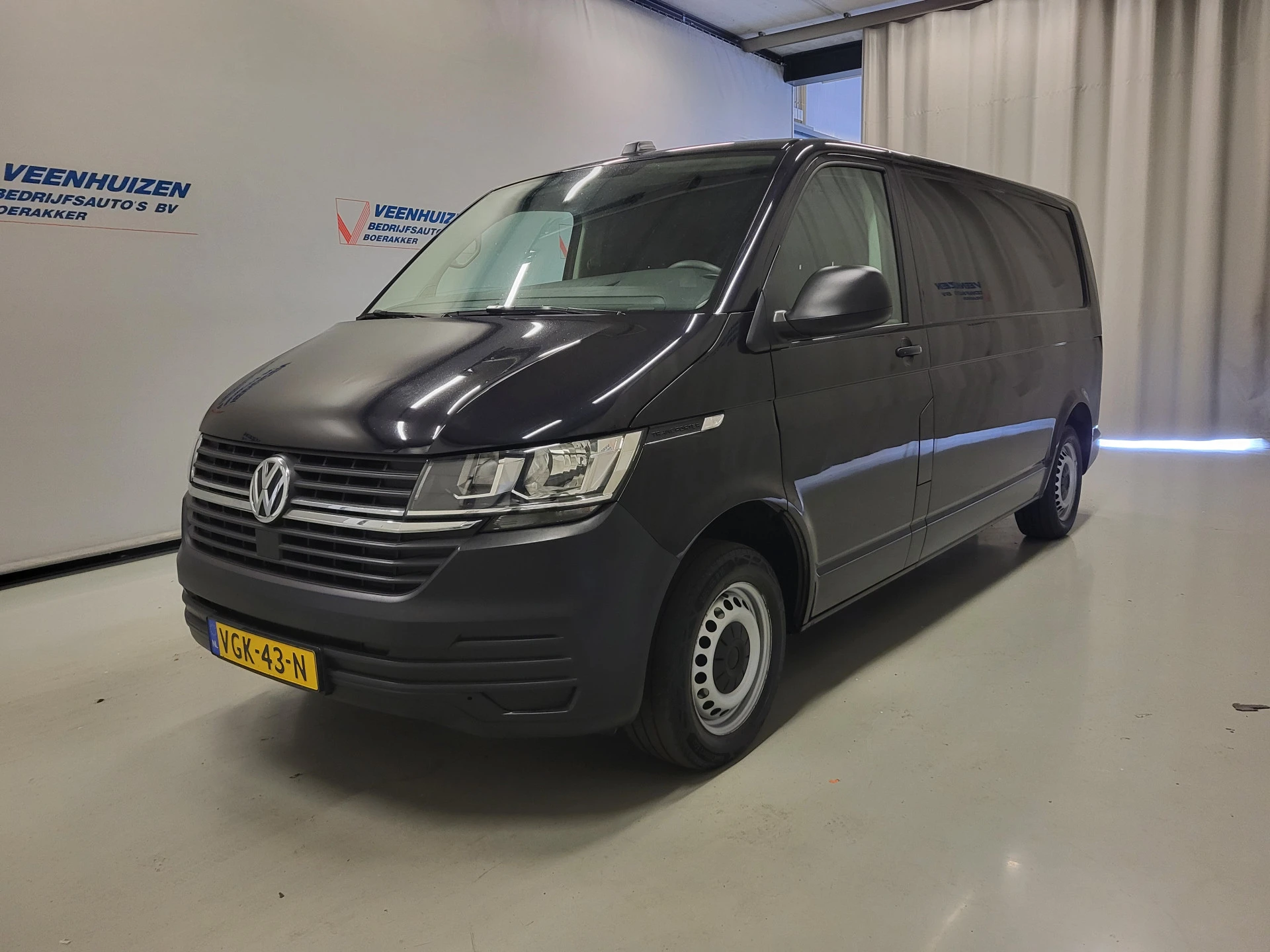 Volkswagen Transporter 2020 - 2.0TDI 150pk L2/H1 Automaat Euro 6! image 2