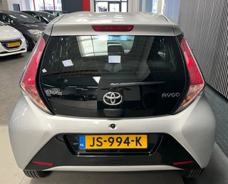 Toyota Aygo 2015 - 1.0 VVT-i x-clusiv 2e Eigenaar - Achtercamera - Airco bild 9