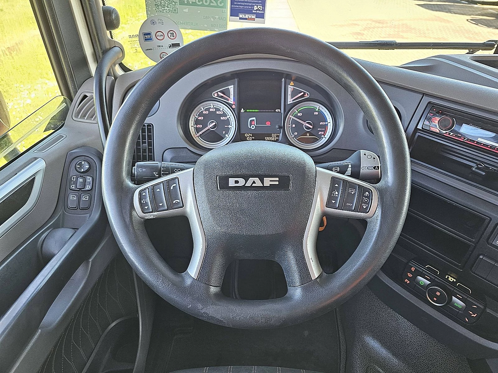 DAF XF480 2021 image 15