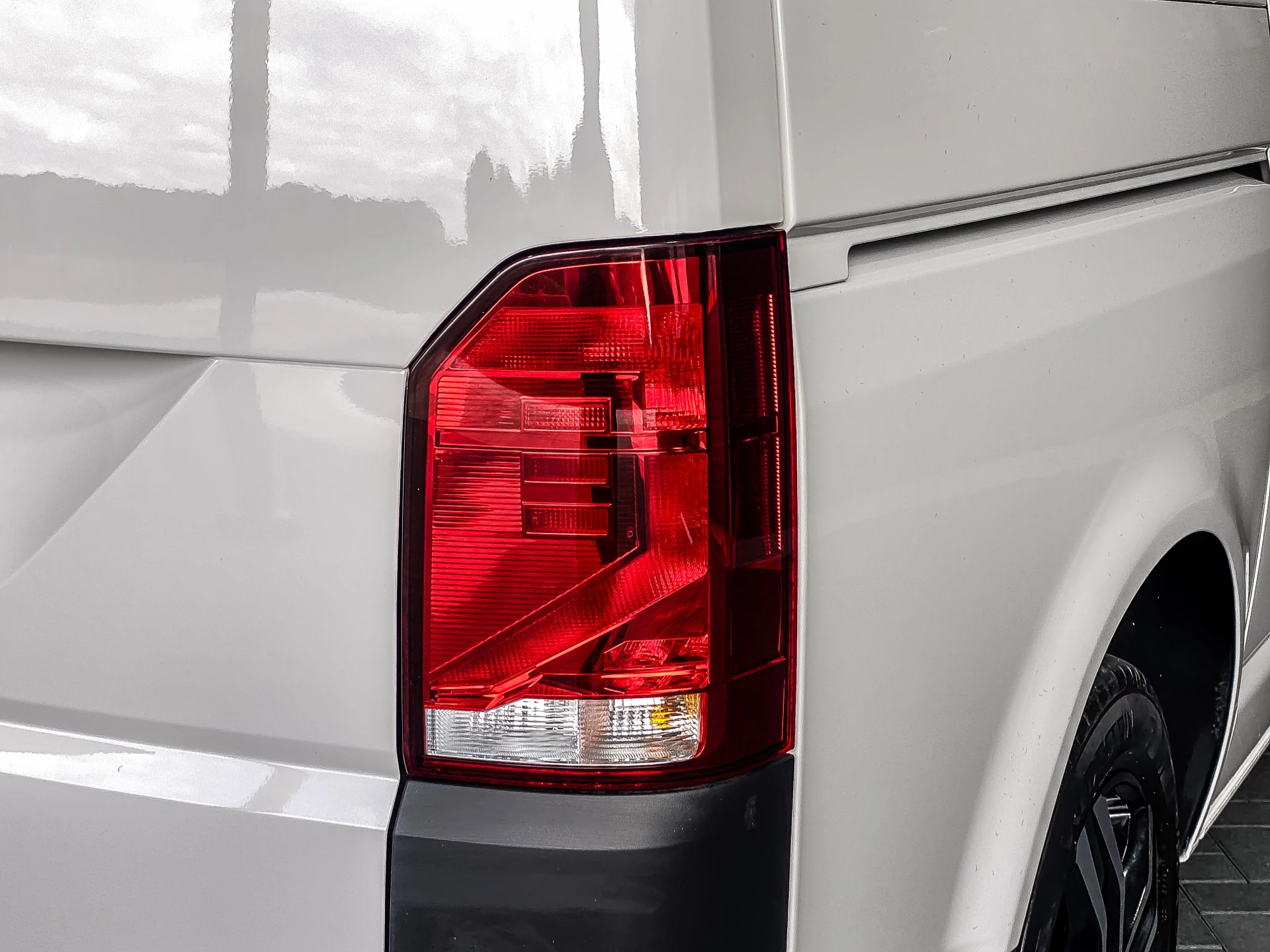 Volkswagen Transporter 2020 - 2.0 TDI 110PK Bestelwagen L1H1 afbeelding 38