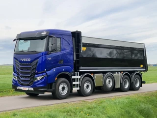 Iveco X-Way 2026 - 10x4 midlift 49-ton met Hyva achteroverkipper image 1