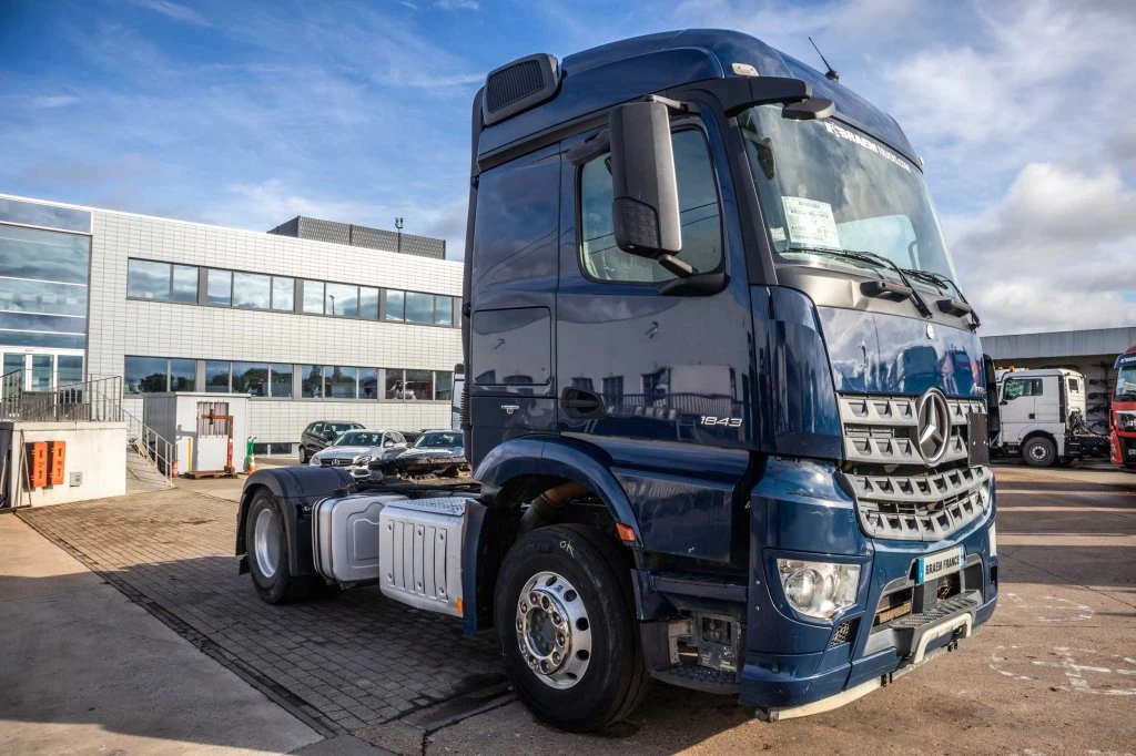 Mercedes-Benz Actros 2015 - AROCS 1843 LS ( NO +HYDRAULIQUE zdjęcie 2