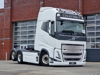 Volvo FH 2023 - 540 Electric - Globetrotter XL - 540KW - 3.90 WB - Full air - sliding 5th wheel te koop