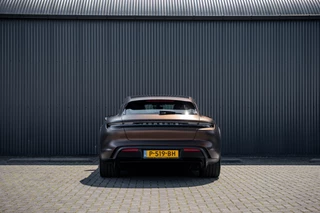 Porsche Taycan 2022 - Cross Turismo 4 | 93kWh | SOH 91% | Luchtvering | Panoramdak obrazek 7