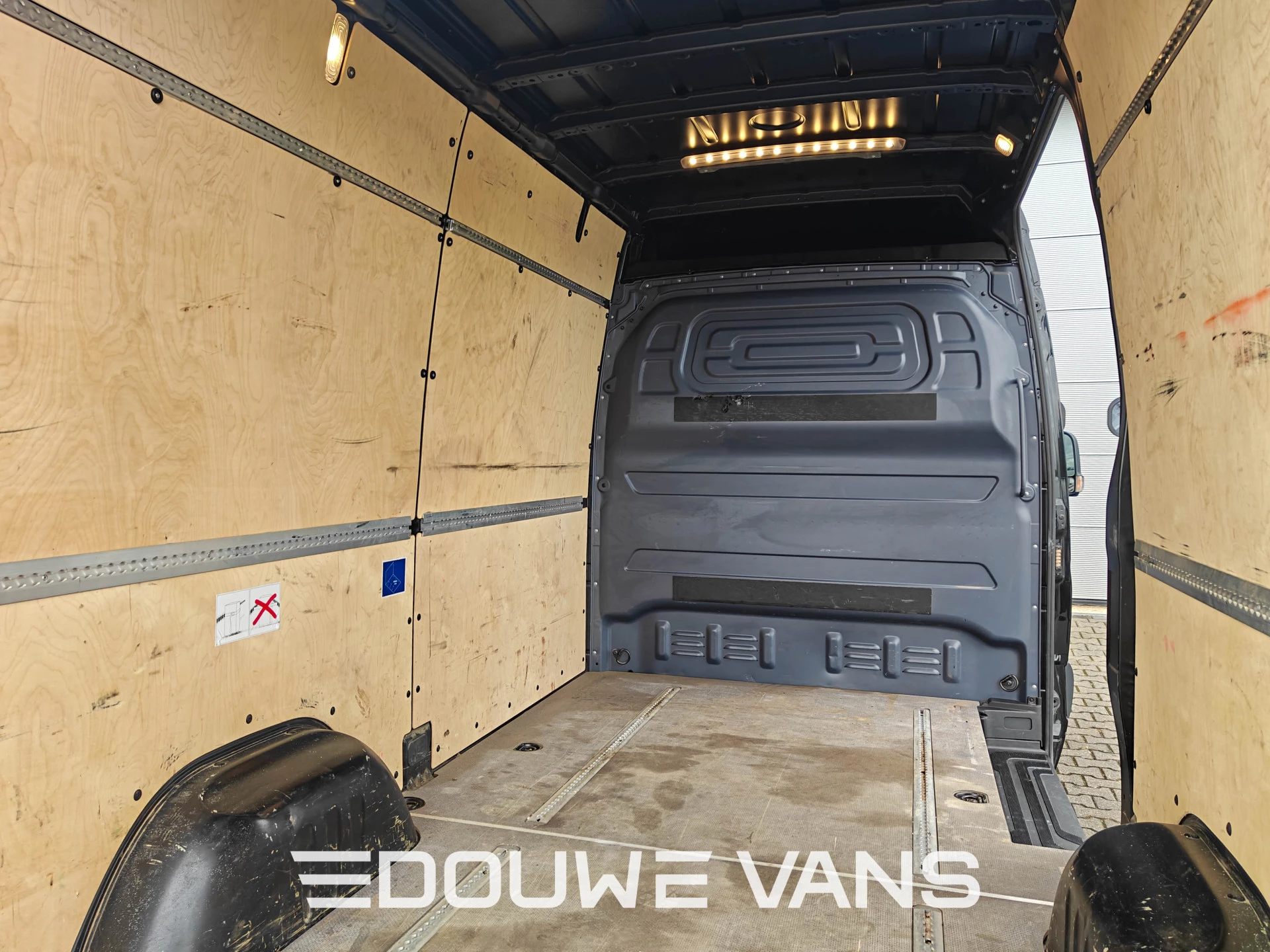 Mercedes-Benz Sprinter 2020 - L2H2 319 Automaat Zwart Trekhaak LED 360 Camera afbeelding 25
