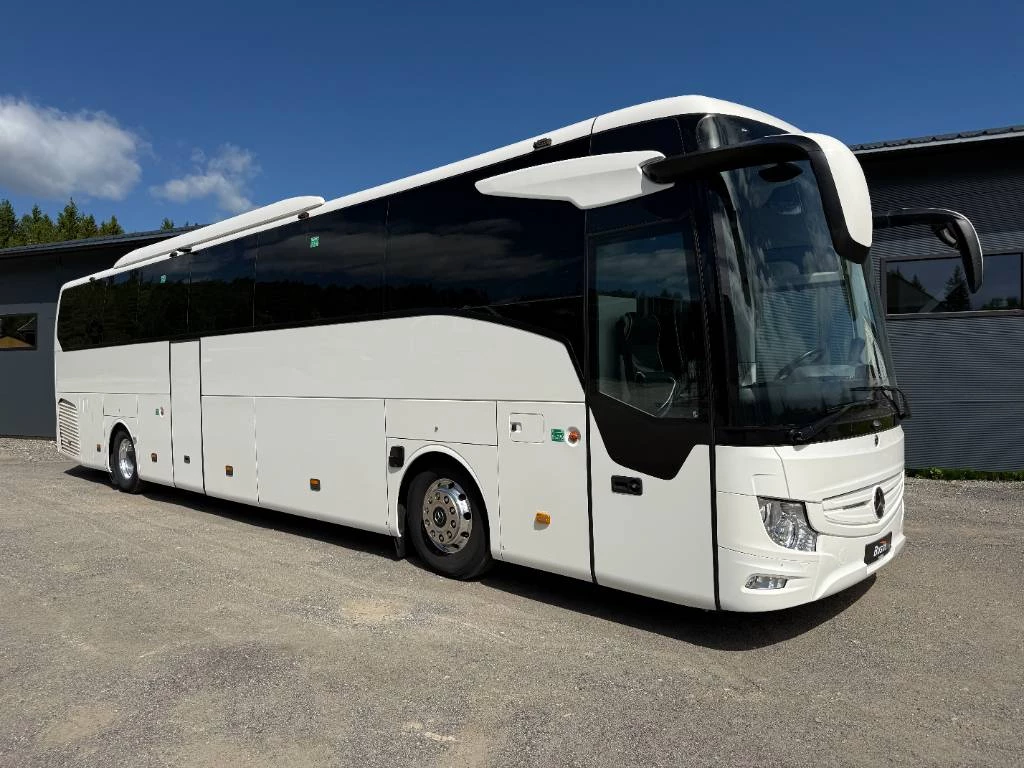Mercedes-Benz 2023 - Tourismo immagine 2