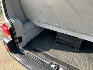 Volkswagen Transporter 2001 - Kombi 1.9 TD 332 Youngtimer 2+2+2+3 Marge image 39