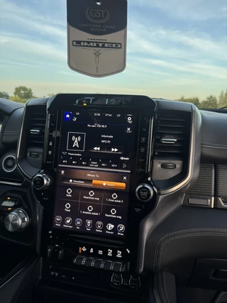 Dodge Ram 1500 2019 - Limited 5.7L V8, 1E EIG, LAGE BIJTELLING, LPG, 360, H&K, PANO, ACC, BLIS, LUCHTVERING, 22 INCH obrazek 12