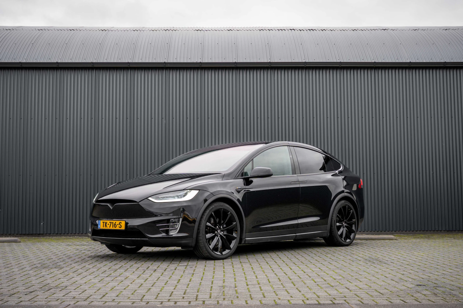 Tesla Model X 2018 - 75D AWD | 328 PK | Camera | Falcon Wing-deuren | PDC | Trekhaak afbeelding 1