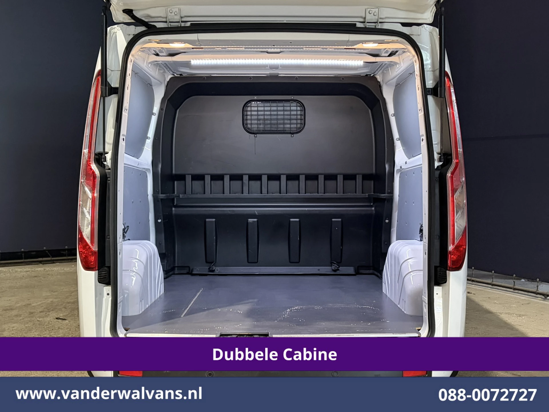 Ford Transit Custom 2019 - 2.0 TDCI 131pk Automaat L2H1 Dubbele Cabine Euro6 Airco | 6-Zits | Camera | Navigatie | Apple Carplay image 16