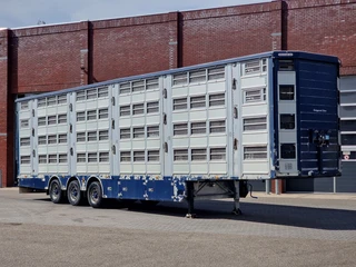 Pezzaioli 2017 - 3/4 deck livestock - 134.8m2 - Water & Ventilation - Lifting roof afbeelding 2 miniatuur