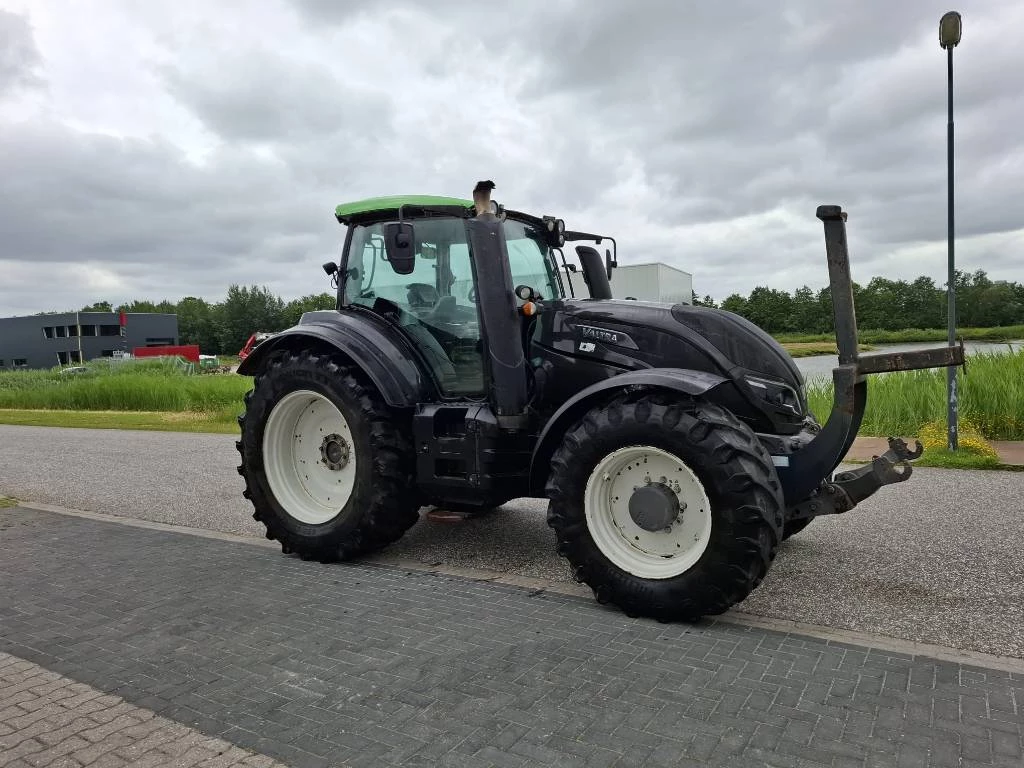 Valtra 2017 - T 214 Direct Twintrac Bild 9