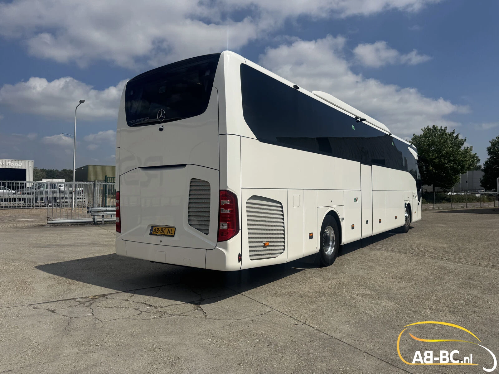Mercedes-Benz Tourismo RHD 2023 afbeelding 18