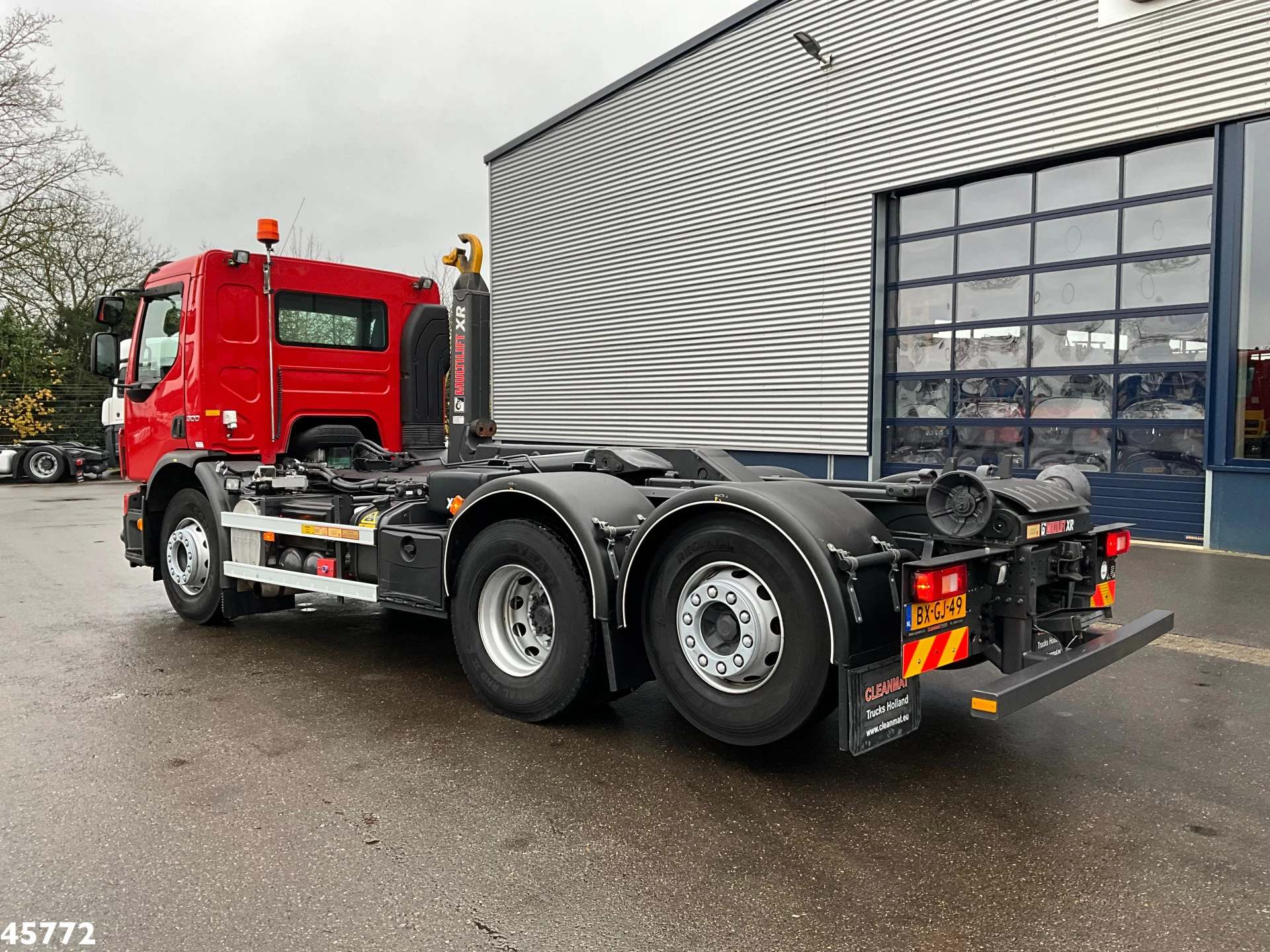 Volvo FE 300 Multilift 21 Ton haakarmsysteem Just 25.868 km! Like New! 2009 image 5