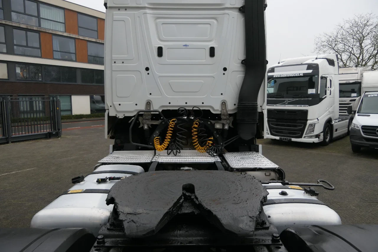 Mercedes-Benz Actros 2021 - 1945 | 2 Tanks | 391956Km | 2021 | Tires 85% | 2 Beds | Fridge | A/C | Automatic | Euro6 | 4X2 | Belgium Truck imagen 11