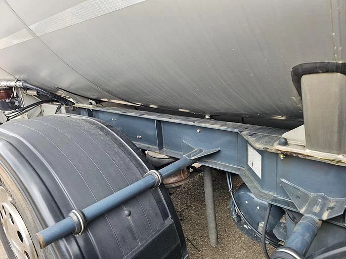 Magyar S43 EDD | MILK/ FOODSTUFF | 36000 LTR | 2 STEERING AXLE'S | DISC BRAKES. 2013 image 44