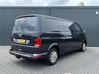 Volkswagen Transporter 2020 - 2.0 TDI 111 PK HIGHLINE / STARLIGHT BLUE METALLIC / L2H1 / TREKHAAK / CAMERA / CRUISE / AIRCO image 3