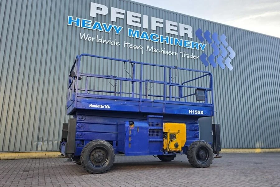 Haulotte 2004 - H15SX Diesel, 4x4 Drive, 15 Working Height, 500kg immagine 1