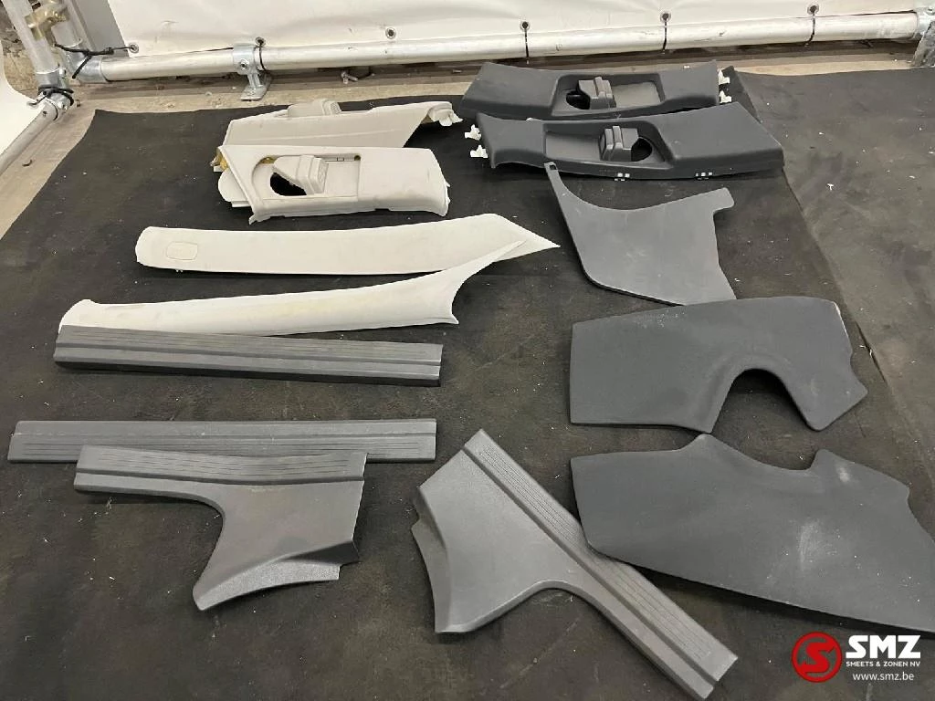 Mercedes-Benz - Occ set interieur met zetels S212 Mercedes obrázek 30