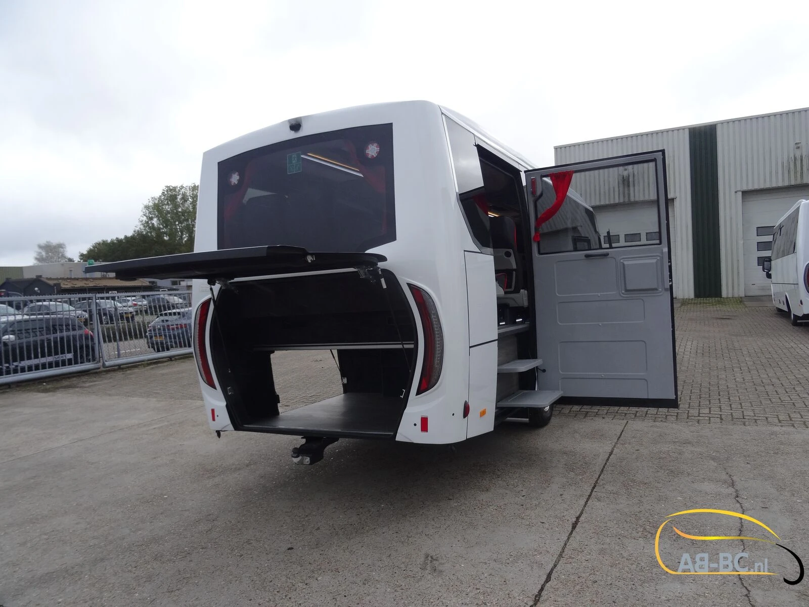 Iveco Aveuro Tourna 35 Seats EURO 6 2 Units Available afbeelding 9