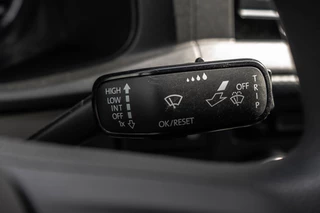 Volkswagen Transporter 2020 - T6.1 2.0 TDI L2H1 | 150 PK | Cruise | Airco | Trekhaak afbeelding 17