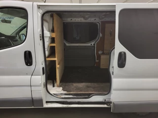 Renault Trafic 2011 - 2.0dCi Trekhaak, Marge Apk tot 31-1-2027! bild 6