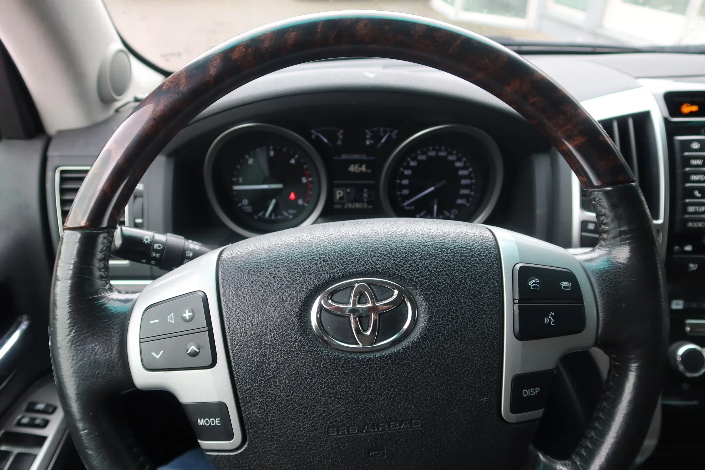 Toyota Land Cruiser 2016 - (200 SERIES) V8 200 5.5 Executive 7 persoons. Luchtvering. €42.500.- Marge immagine 33