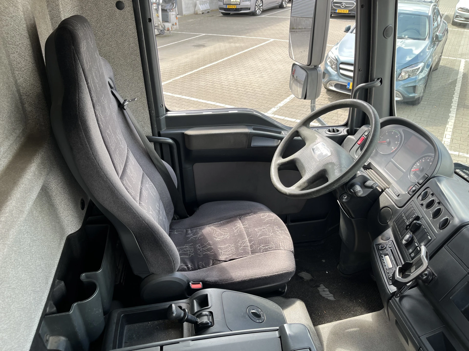 MAN TGL 2007 - 12.180 / 781 dkm / Oil Leak / Gearbox Problem afbeelding 3