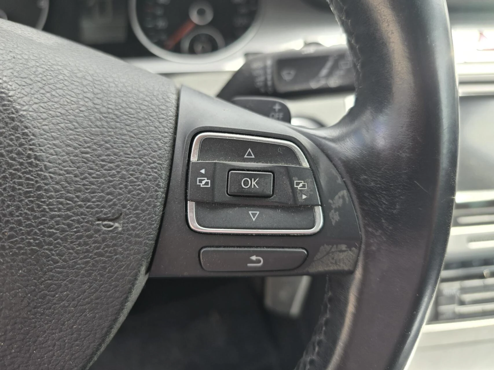 Volkswagen Passat 2010 - Variant 1.4 TSI Highline BlueMotion Let op loop op 3 cilinders. afbeelding 13