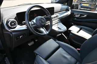 Mercedes-Benz V-Class 2024 - 300d 4-Matic Exclusive AMG L3 DC zdjecie 4