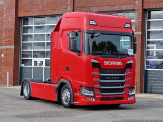 Scania S 2025 - S460 Highline 4x2 - Lowdeck - New - Retarder - Night clima - 2x tank - Led - Full spoiler te koop