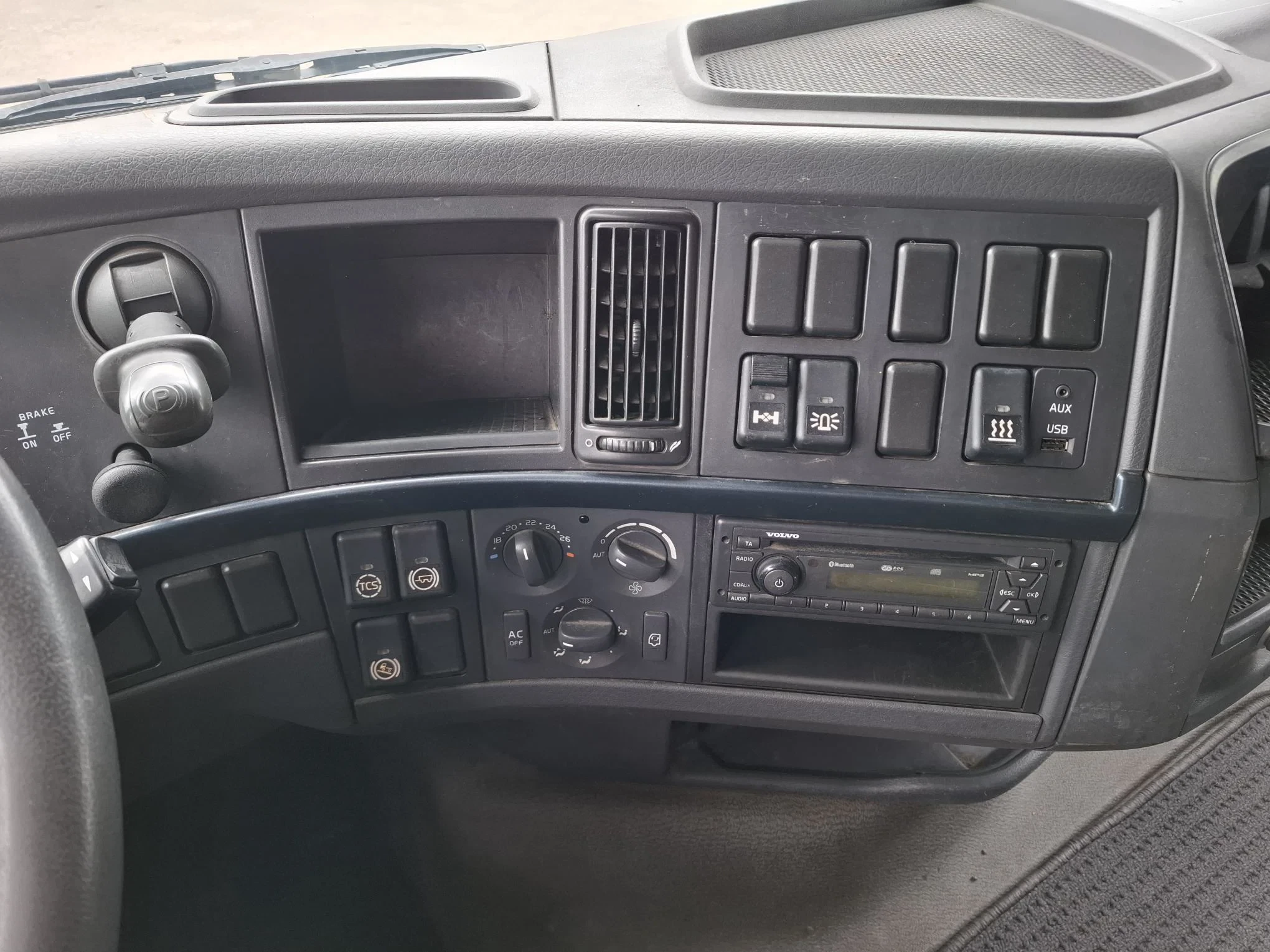 Volvo FH 2013 - 13.420 / ONLY:698735 KM / AIRCO / GOOD CONDITION / AUTOMATIC / EURO-5 / 2013 afbeelding 17