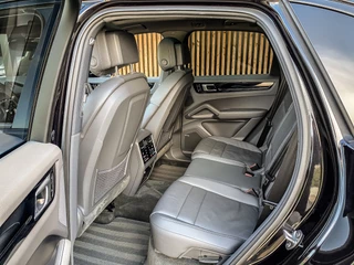 Porsche Cayenne 2018 - 3.0 V6 340PK Automaat zdjecie 82