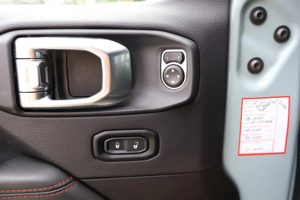 Jeep Wrangler 2024 - 2.0T 4x4 Aut. RUBICON / Grijs kenteken / NIEUW MODEL image 42
