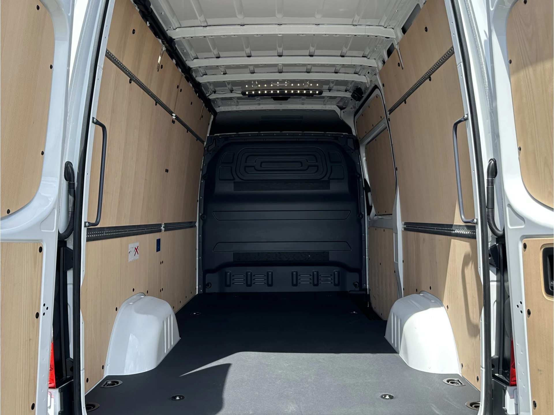 Mercedes-Benz Sprinter 2024 - 317 CDI 9G-TRONIC RWD FACELIFT / L2H2 / CAMERA / LED / CRUISE / AIRCO / BLIND SPOT / GEVEERDE STOEL imagen 9