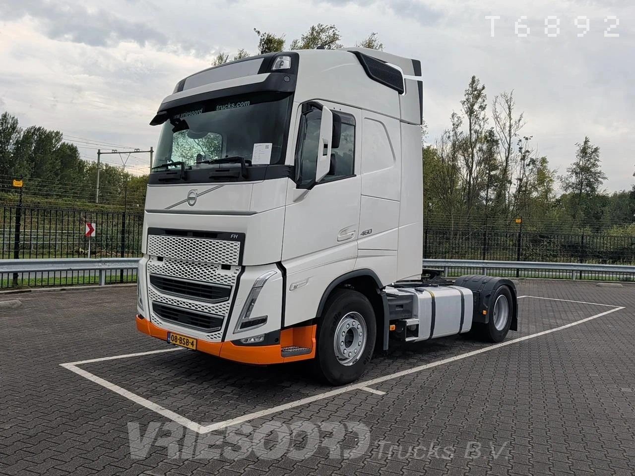 Volvo 2021 - 460 изображение 1