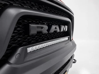 Dodge Ram 1500 2022 - 5.7 V8 Crew Cab 5'7 REBEL | Panoramadak/kantelschuif | Luchtvering | Multifunctione tailgate | Rambar | LPG&Trekhaak| 1e eigenaar| obrazek 9