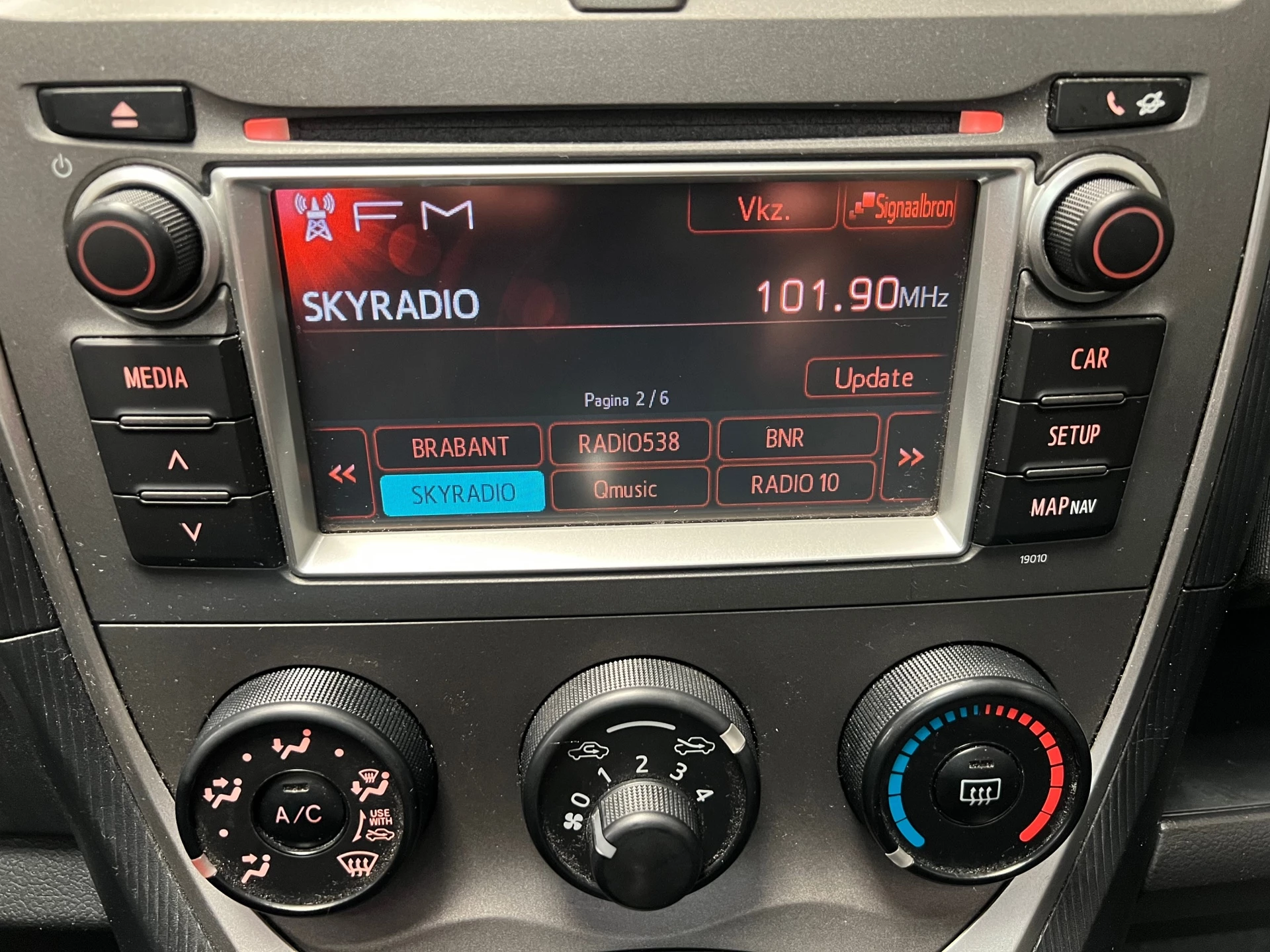 Toyota Verso-S 2012 - 1.3 VVT-i Dynamic - PANO - Goed onderhouden - Rijklaar afbeelding 18