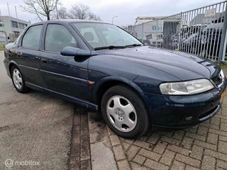 Opel Vectra 2001 - 1.8-16V Sport Edition II imagen 2