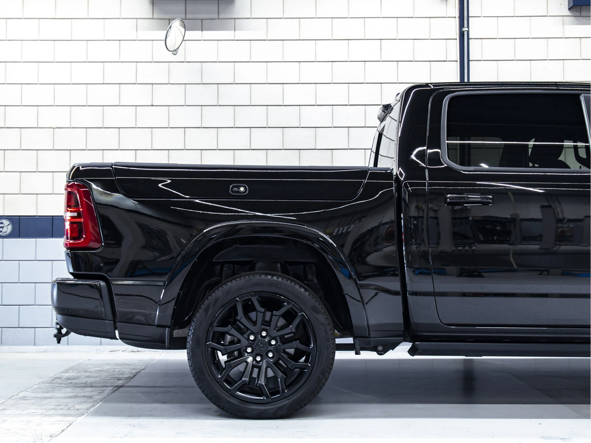 Dodge Ram 1500 2024 - Limited Night Hurricane | 3.0L High Output 540pk 4x4 Crew Cab image 8
