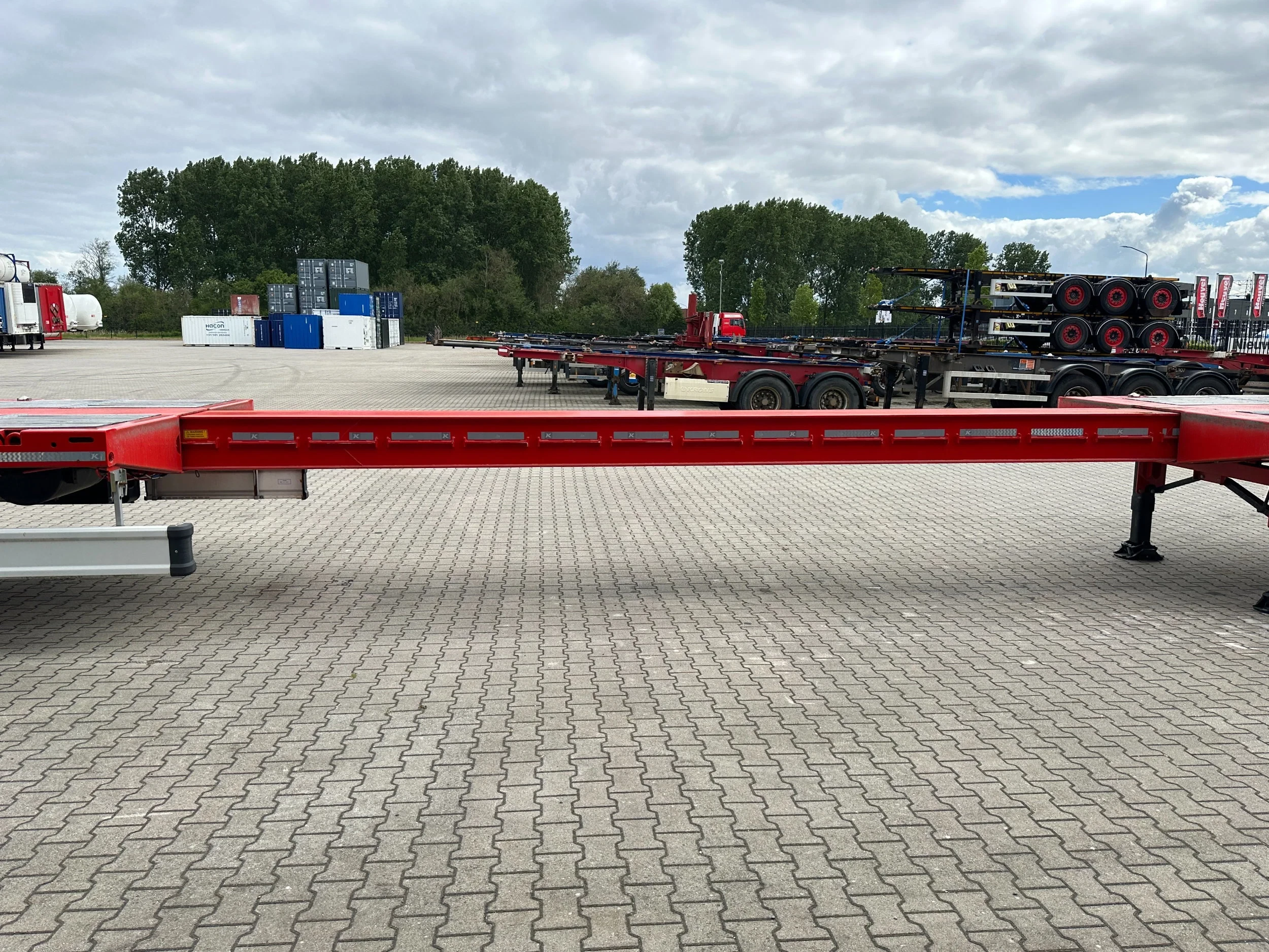 KAESSBOHRER 2026 - new and unused Heavy-Duty flatbed / 690cm extendable / steering axle / lift axle / twistlocks / timberstakes / NL-trailer / APK: 04-2027 obrázek 33