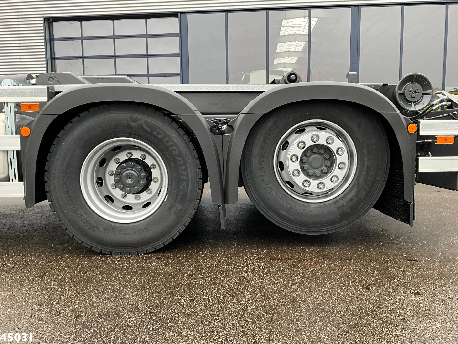 Mercedes-Benz Actros 2025 - 2643 VDL 21 Ton haakarmsysteem imagen 9