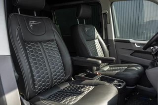 Volkswagen Transporter 2021 - T6.1 2.0 TDI L2H1 | BULLI | 150 PK | Automaat | LED | Camera | Carplay | PDC | Zijschuifdeur L+R zdjecie 14