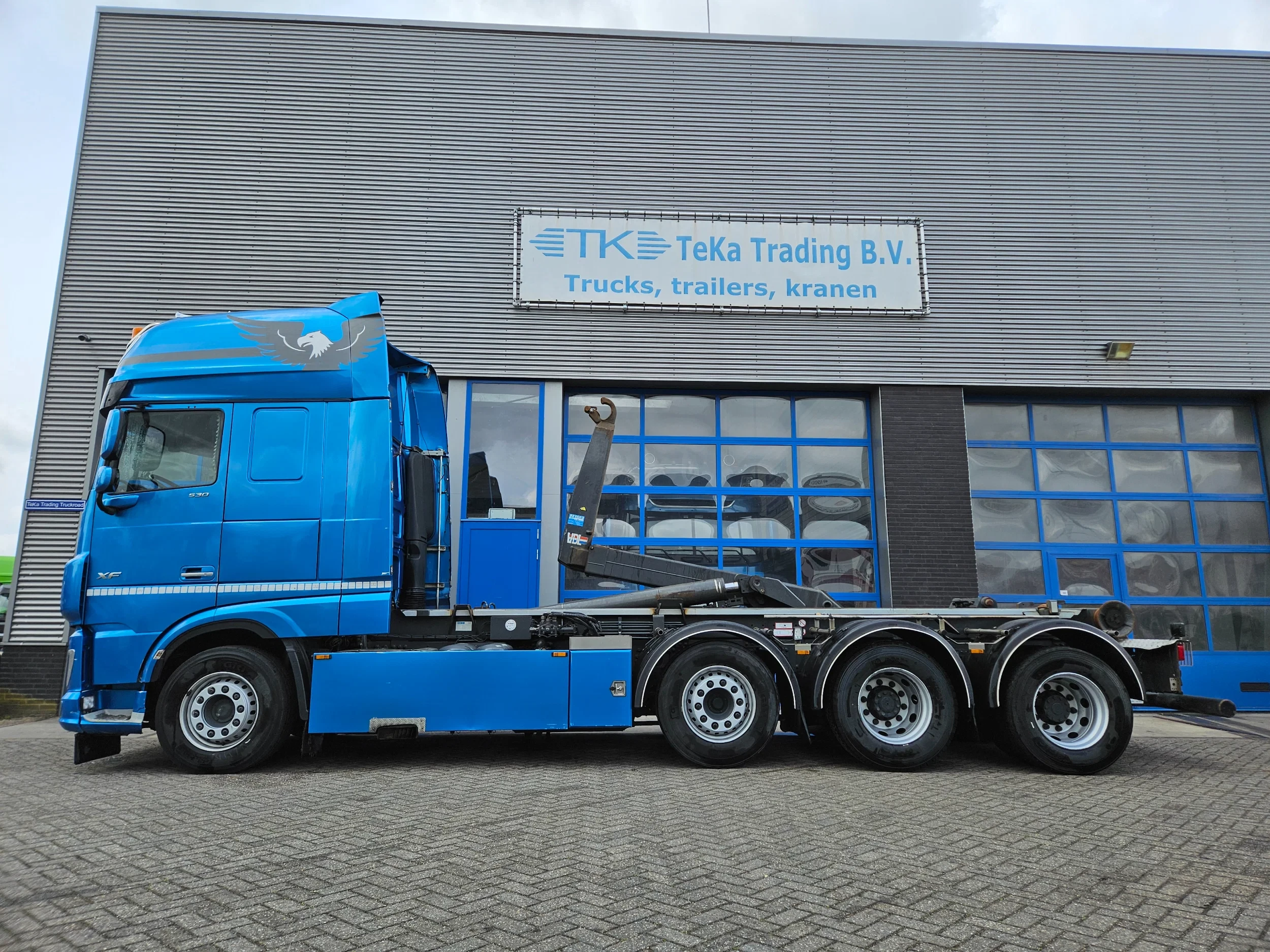 DAF XF 530 2018 - 8X2 Haakarm VDL 25 ton afbeelding 3