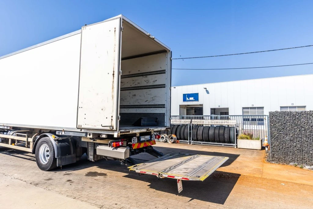 Renault 19 2016 - D19 WIDE 320+HAYON BAR 2 T. Bild 13