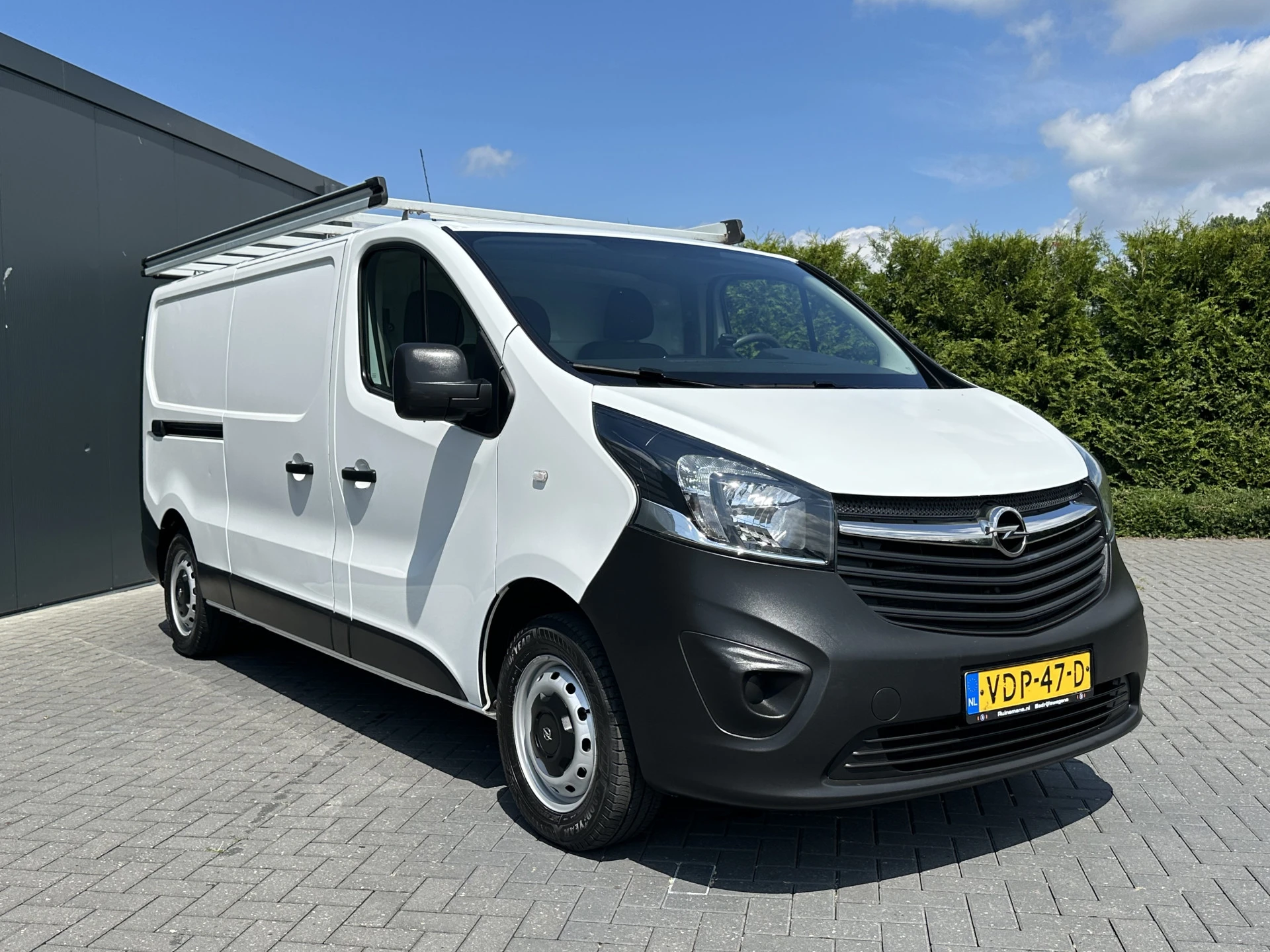 Opel Vivaro 2019 - 1.6 CDTI 122 PK E6 / L2H1 / IMPERIAAL / TREKHAAK / 3 ZITS / AIRCO / NAVI / CRUISE afbeelding 4