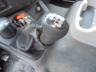 Renault D 2020 - 210 FRIGO MANUAL GEARBOX bild 11
